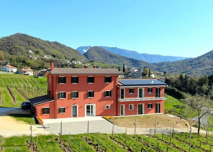 Ca' Perenzin ファームステイ *